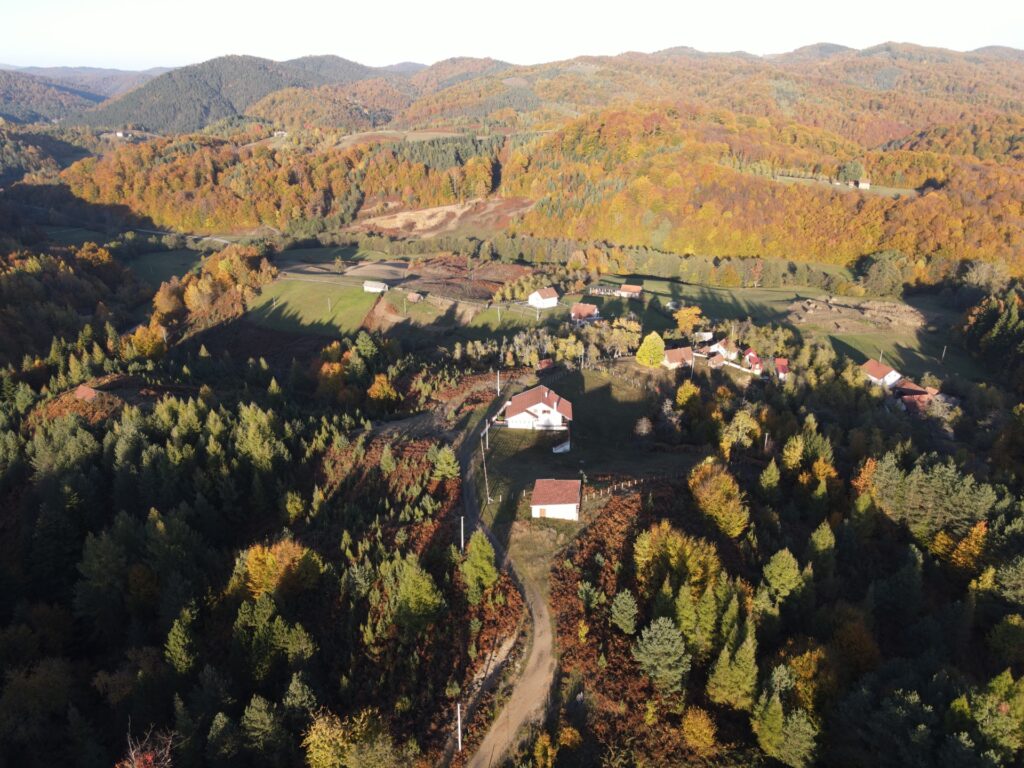 Liplje, Bosnia and Herzegovina, Travel Drift