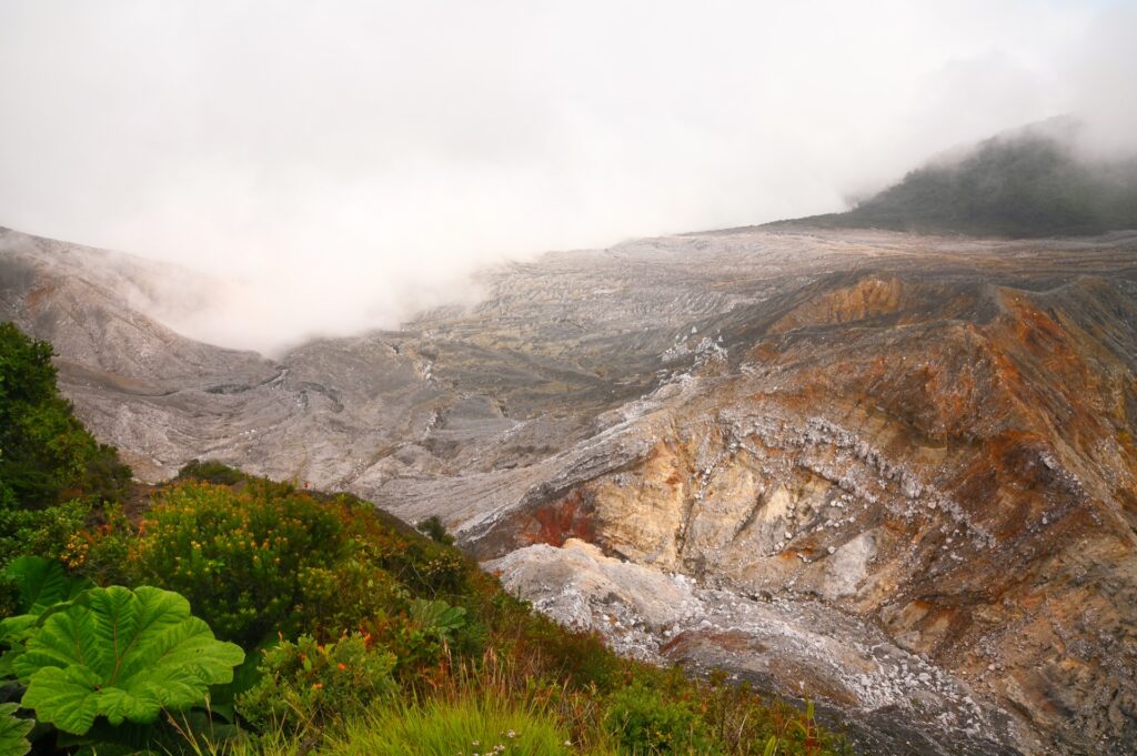 Volcan Poas, Costa Rica, Travel Drift